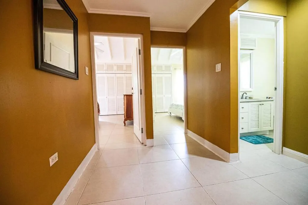 Palms Escape - 3 Bedroom Vacation Home Richmond